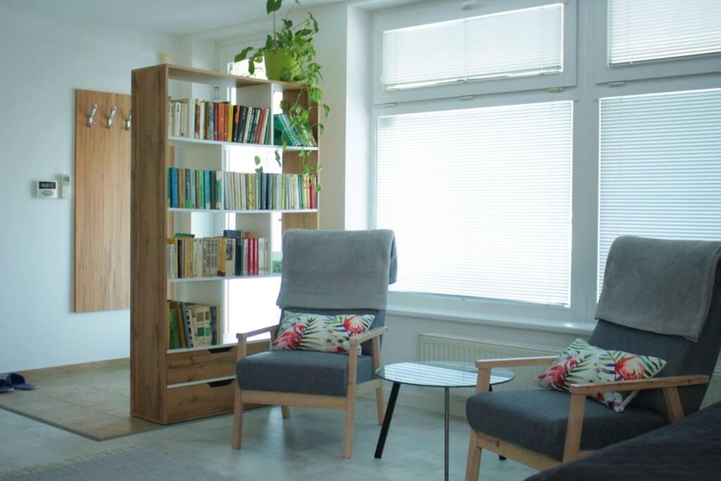 Apartman - Dlhe Diely Lägenhet Bratislava Exteriör bild