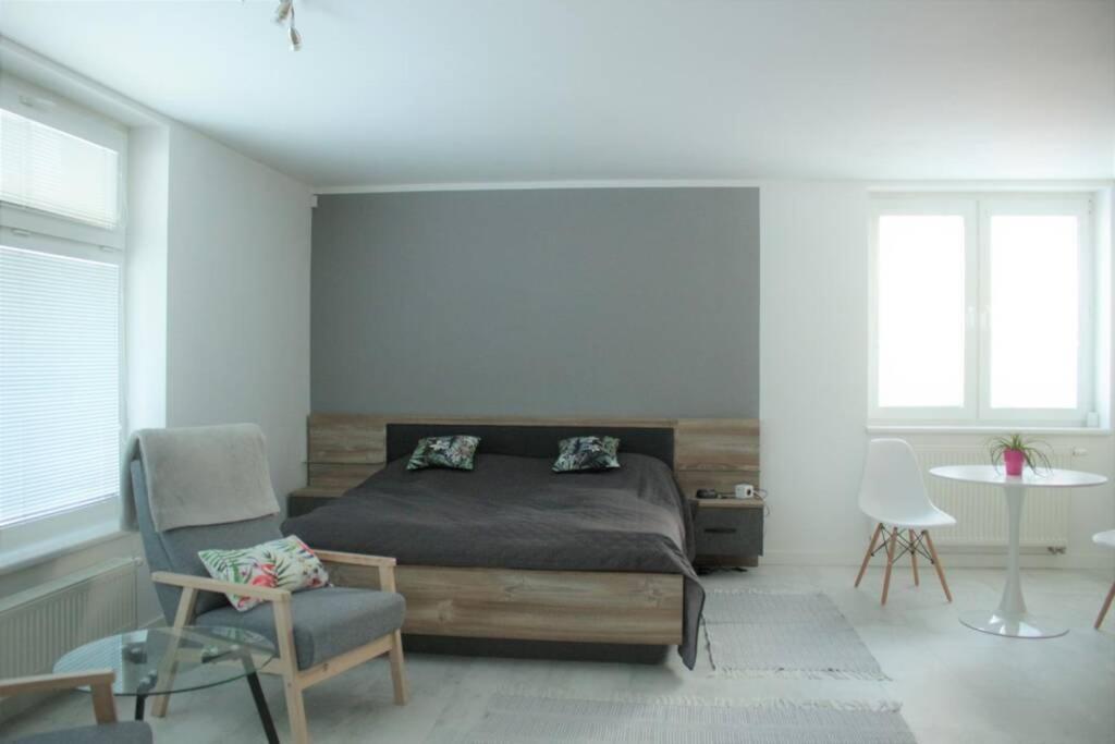 Apartman - Dlhe Diely Lägenhet Bratislava Exteriör bild