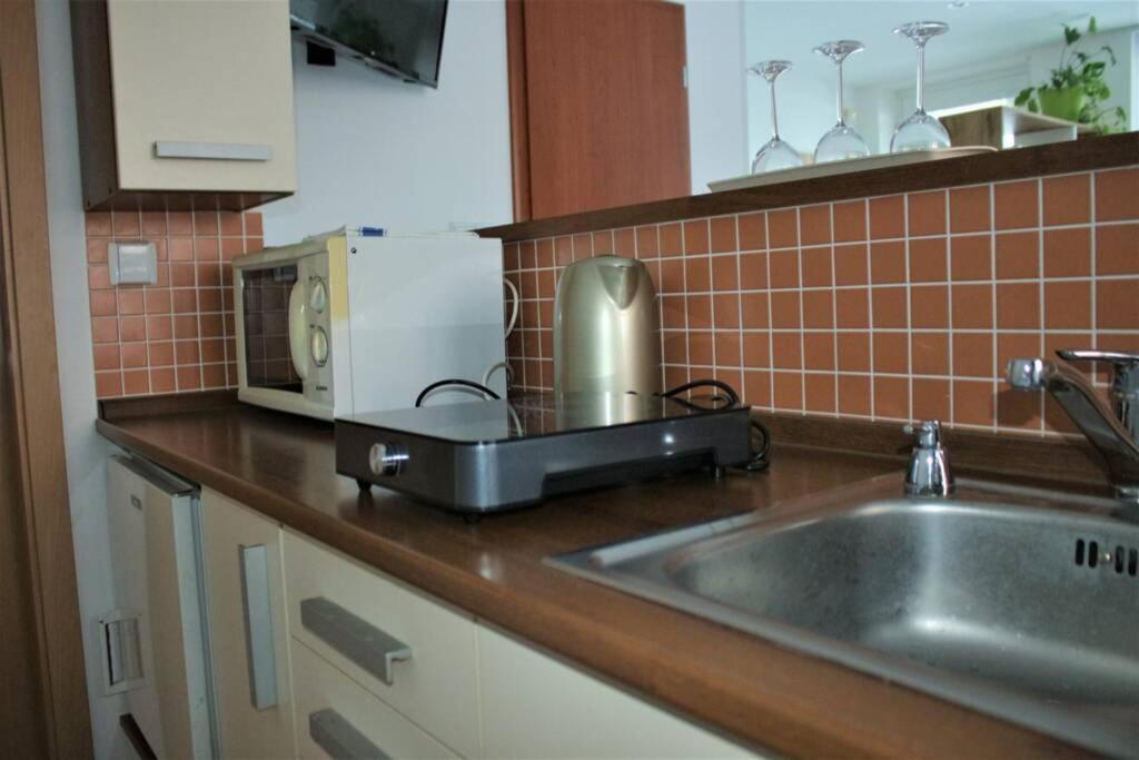 Apartman - Dlhe Diely Lägenhet Bratislava Exteriör bild
